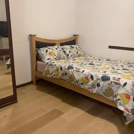 Cosy Home By Excel Centre & City Airport Лондон Экстерьер фото