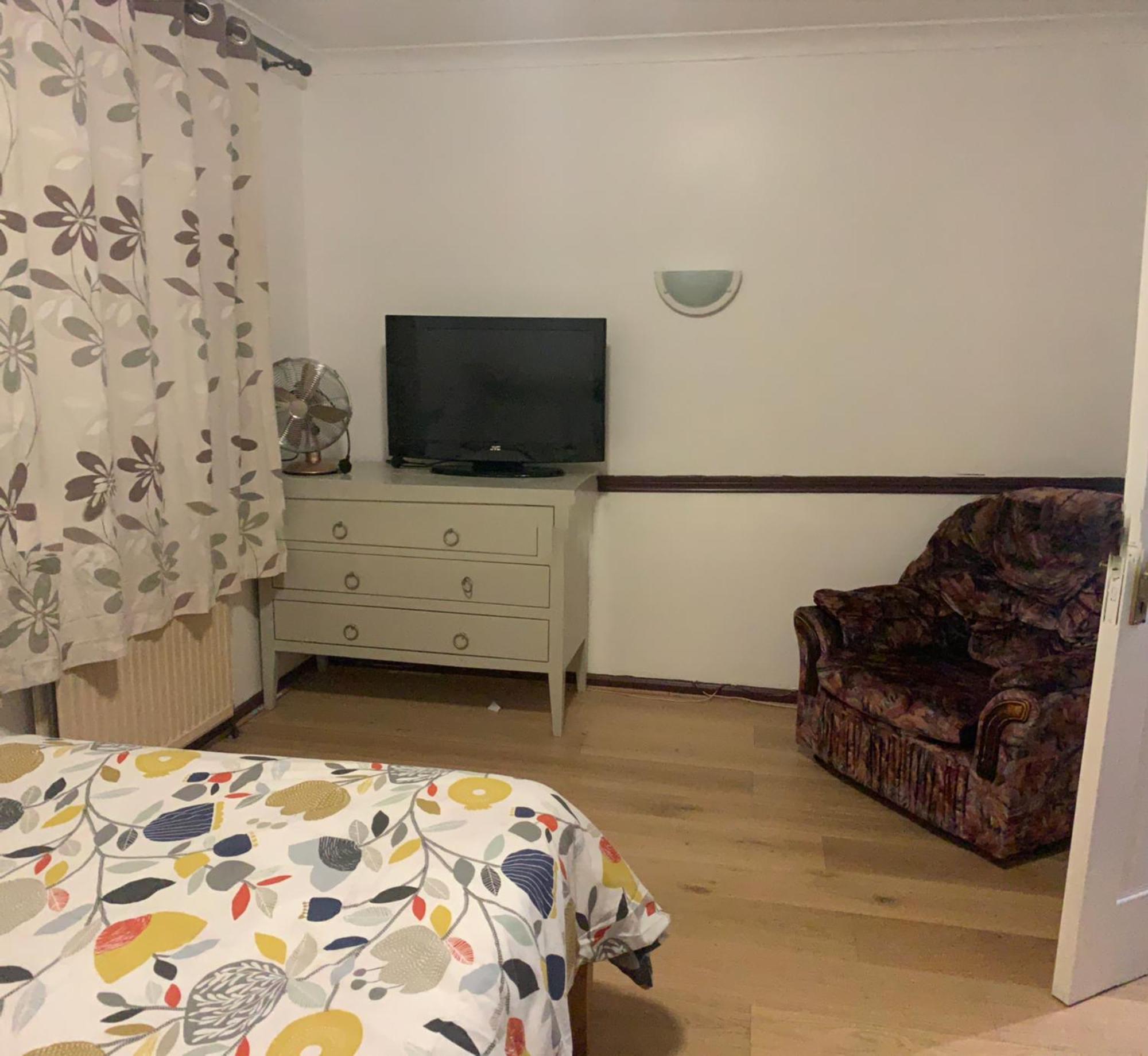 Cosy By Excel Centre & Airport Апартаменты *